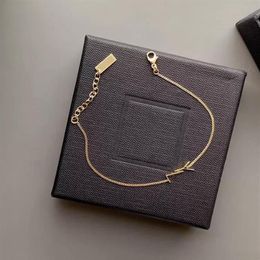 Designer Gold Chain Bracelet Womens Bracelets Love Jewelry Luxury Letter Pendant Y Bracelet For Women Charm Earring Wedding G22052304N