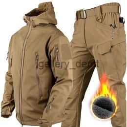Men's Tracksuits KAMB Multi Pockets Fleece Warm Winter Autumn Tactical Jackets Suit Waterproof Cargo Pants For Army Trousers Male J230925