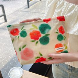 Large Capacity Ladies Cosmetic Bags Retro Flower Printed Women's Clutch Purse Makeup Case Female Storage Bag Wallet Handbags