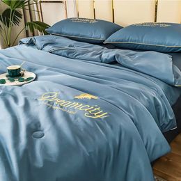 Bedding sets Luxury Embroidery Summer Simple Cool Ice Silk Quilt Breathable Queen Quilts Cooling Comforter Bedding Sets Ice Rayon Blanket 230923