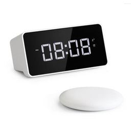 Jewelry Pouches Vibration Speaker Table Alarm Clock Bed Shaker Deaf USB Charger Dimmable LED Screen