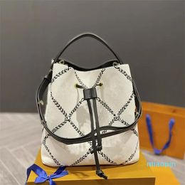 2023-Genuine leather Shoulder Bag Womens Drawstring Bucket Cross Body Purse Luxury Pochette Messenger Bag Presbyopic Designer Bucket Bags