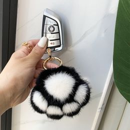 Plush Keychains Women Cat Claw Faux Fur Key Chain Charm Fashion Plush Bear paw Car Keychain Bag Pendant Party Gift Jewelry 230925