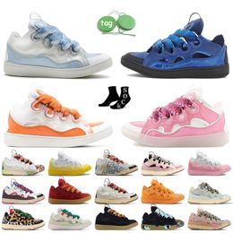 lavins Men Women Designer Casual Shoe lavin Platform Leather Curb Sneakers lavina Graffiti Nappa Calfskin Suede Pink Green Embossed Mother Child Vintage Trainers