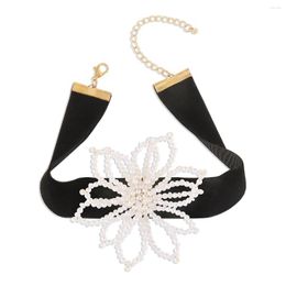 Choker Vintage Elegant Temperament Flower Pearl Necklace