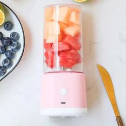 School Season Fruit Cup Mini Portable Juicer Lemon Powder Small Juice Extractor USB Charging Juice Cup Suitable For Travelling Camping