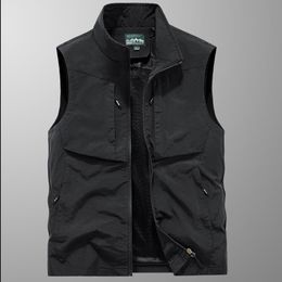 Men's Vests Spring and Autumn Mens Outdoor Fishing Vest QuickDryTravel Jogging Running Sport Casual Loose Sleeveless Mesh Waistcoat Jacket 230925