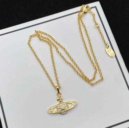 Pendant Necklaces Designer Letter Vivian Chokers Luxury Women Fashion Jewelry Metal Pearl Necklace cjeweler Westwood9+96