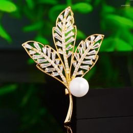 Brooches Women's Luxury Brooch Personalised Clothing Leaf Micro Inlaid Simulation Pearl Green Plant Accessory Pin
