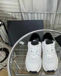 Scarpe di lusso da donna scarpe firmate scarpe casual d'argento fuori ufficio sneaker a basso taglio da uomo piattaforma di moda derma sneaker
