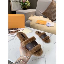 New Luxury Lock Flat Mule Sandal Slipper Designer Women Autumn winter Fashion Classics Leather rubber Flat bottom Wool Woolen outdoors slipper