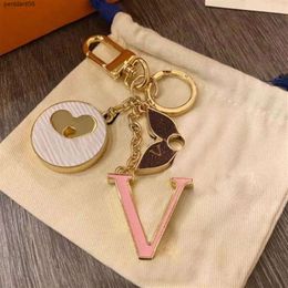 Keychains Lanyards 2023 High Qualtiy Designer Keychain Fashion Purse Pendant Car Chain Charm Bag Keyring Trinket Gifts Handmade Accessories