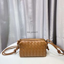 Single Loop New Camera Crossbody Cassette Women's Bvbag Designer Handbag Bag Cowhide Classic Woven Bags Shoulder Veneeta Lady 2023 Sjt7