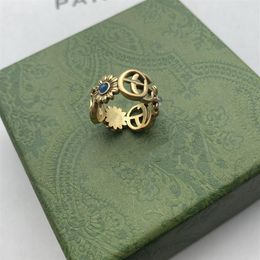 Designer Ring Golden Flower Pattern Love Luxury Rings Blue Diamond Fashion Womens Jewellery Men Shining Never Fade Not Allergic Size259a