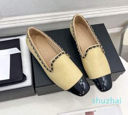 Luxury Designer Women Casual Shoes FashionGenuine Leather Loafers Low Heels Chain Retro Flats Square Toe Slip On Loafer Runway Outfit Female