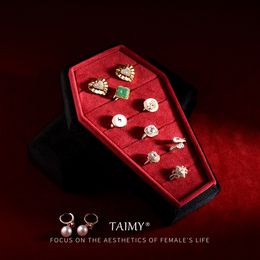 Jewelry Boxes TAIMY Gothic Velvet Coffin Ring Box Portable Travel Organizer Halloween Plush Personalized Gift Jewellery Packaging 230926