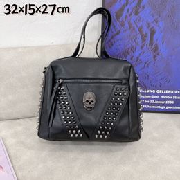 Women's Bag 2024 Trend Large Capacity Boston Bag Black Skull Handbag Luxury Pu Leather Tote Bag Rivet Crossbody Purse