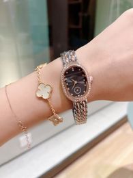 Unique fashion more suitable for European and American women's watches quartz movement gold and silver dress watch women's square can watch Luxury diamond-set watch