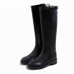 Boots Black Leather Women Knight Winter Punk Style Belt Buckle Women Knee High Flat Shoes Chaussure Femme 220729