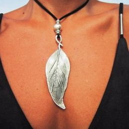 Chokers Bohemian necklace feather leaf pendant bohemian Jewellery leather necklaces for women long 230926