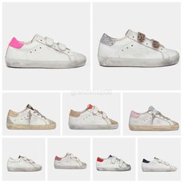 الأطفال الذين يبيعون حذاءًا جديدًا إيطاليا العلامة التجارية الذهبية للرضع ، Super Star Sneakers Sequin Classic White Do Old Dirty Toddler Designer Boys Girls Casual Cute