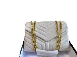 A designer handbag is a high-looking lightweight and luxurious backpack with chain bag shoulder bag oblique bag and sachet slung real leather bag high-quality handbag