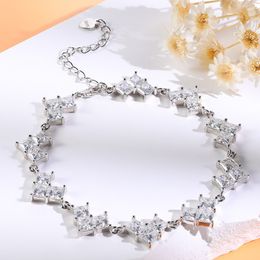 Charming Women Bracelets 18k White Gold Plated S925 Sterling Silver Flashing Moissanite Heart Bracelet for Girls Women Nice Gift