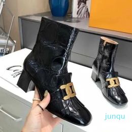 Quality Women Socks Boots Fashion Elastic Boot spring and autumn Thick Bottom Mens Casual Shoes