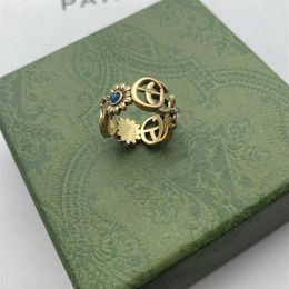 Designer Ring Golden Flower Pattern Love Luxury Rings Blue Diamond Fashion Womens Jewellery Men Shining Never Fade Not Allergic Size309W