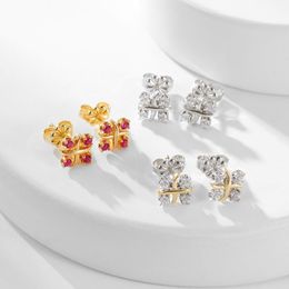 DUPE -märke av högsta kvalitet 925 Sterling Silver Fashion Jewelry Rhinestone Cross Stud Earrings for Women