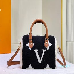 2023-Classic fashion lady handbag cashmere material designer famous brand single-shouldered winter European and n style size 25-19-15cm