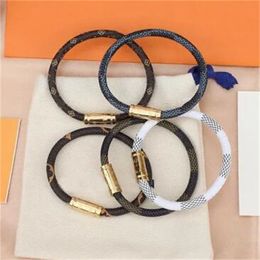 Europe America Style Charm Bracelets Brand Men Women Presbyopic Leather Magnetic Buckle Hand Rope Plaid L Design Engraved V Letter Metal PU Bracelet BangleF6H8