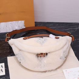 2023 designer bags Ladies Leather high quality shoulder bags Leather DOWN POCKET plush bag