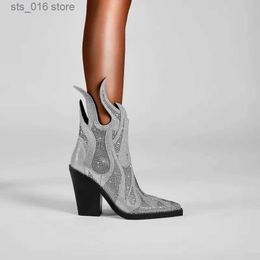 Boots 2023 New Fashion Square Head High Heels Western Boots Women's Rhinestone Flame Ankle Boots Party Dress 43 Large Short Boots T230927