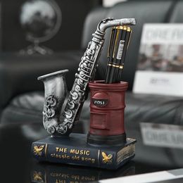 Decorative Objects Figurines Unique Musical Instrument Design Saxophone Shaped Pen Container Home Decoration Crafts Resin Table Desk Accessories 230921