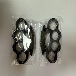 New ARIVAL Black alloy KNUCKLES DUSTER BUCKLE Male and Female Self-defense Four Finger Punches3078