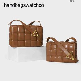 Cassettes BottegassVenetas Bags Handbags Pillow Leather Woven Womens 2023 Autumn and Winter Fashion Versatile One Shoulder Diagonal Bag Mtsd frj