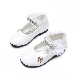 Sneakers Flower Girls Shoes Spring Autumn Princess Lace PU Leather Shoes Cute Bowknot Rhinestone For 3-11 Ages Toddler Shoes 230927