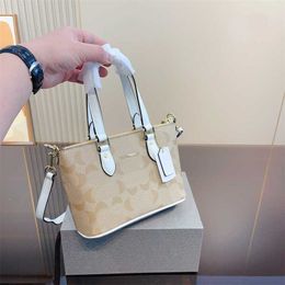 Hip C Print Designer Bag Leather Shoulder Bag Women High Quality Luxurys Handbag Large Capacity Tote Bag Fashion Trend Letter Pattern Crossbody Purse