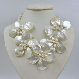 Choker Style White Freshwater Pearl Beads With Shell Flower Necklace For Women Fashion 20"