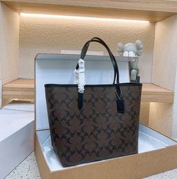 Top Totes Designers Tote Bag Cbag Classic Designer Bag Leather Luxurys Handbag High Capacity Shopping Bags All Match Womens Street Mummy Handbags Wallet