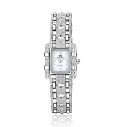 Armbanduhren Schicke Kristall-Metall-Armbanduhr für Frauen Lady Quarz (weiß mit schwarzer Box)