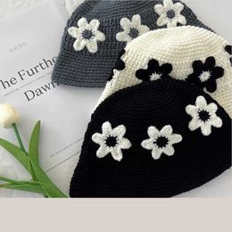 Stingy Brim Hats Japanese Sweet Cute Hand Knitted Flower Bucket Hat Female Niche Design Spring and Autumn Wool Basin Women 230916