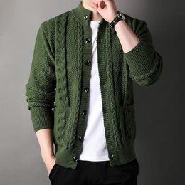 Men's Sweaters Cardigan Diamond Plaid Thick Wool Warm Fashion Long Sleeved Casual Knitted Sweater Men 230927