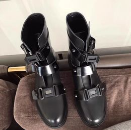 Mulheres designer de luxo martin botas outono couro genuíno fivela de cinto de salto plano plataforma feminina botas de motocicleta mais tamanho 35-41