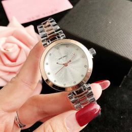 2023 Fashion Brand New Watches Women Girl Crystal Heart-shaped Style Metal Steel Band Quartz Wrist Watch Wholesale Gift free shipping designer