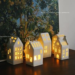 Decorative Objects Figurines Scandinavian Style Small House Candle Holder Ceramic Hollowed Out Architectural Wax Holder Pure White Home Accessories Lamp 230927
