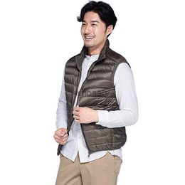 Men's Down Parkas 2019 New Arrival Brand Men Sleeveless Jacket Winter Ultralight White Duck Down Vest Male Slim Vest Mens Windproof Warm Waistcoat YQ230927