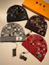 2023 New Classic Letter Printing Popular Beanie Urinal Hat High Quality Fashion Knitted Hat Windproof Warm Elastic Multi Colour Casual Truck Driver Men's Design Hat23