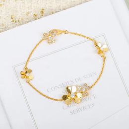 Love Sweet Flower Designer Charm Bracelet for Women Girls 18K Gold Chain Luxury Elegant Shining Diamond Crystal Bangle Bracelets Jewelry